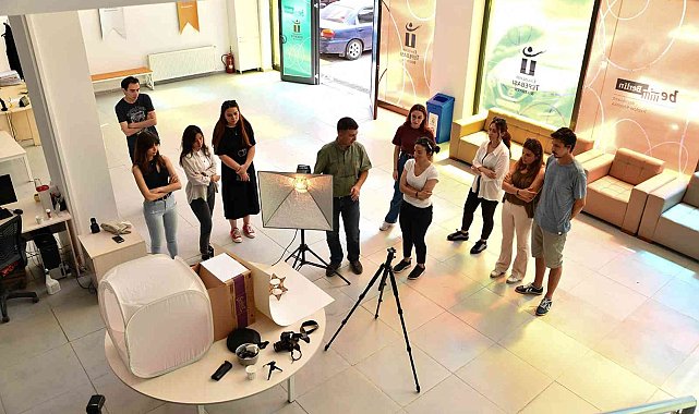 Tepebaşı'nda sosyal medya ve ürün fotoğrafçılığı eğitimi