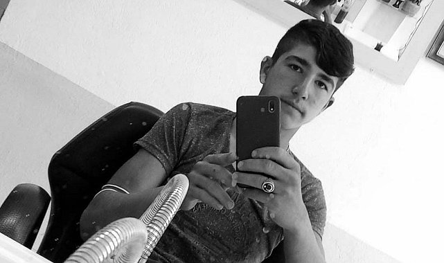 Tırın çarptığı genç tedavi gördüğü hastanede hayatını kaybetti