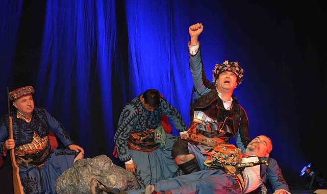 Tiyatral gösteri ile 104 Efe, milli mücadele ruhunu anlattı