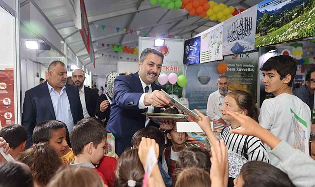Tokat'ta kitap fuarı yazarlarla okuyucuları buluşturdu