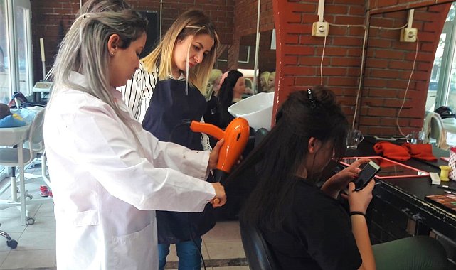 Toroslar Belediyesinin meslek kurslarında kadınlara iş imkanı