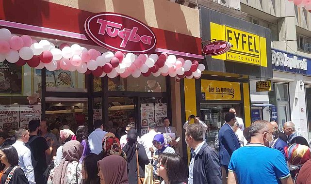 Tuğba Kuruyemiş 100. şubesini Ankara Kızılay&#039;da hizmete açtı