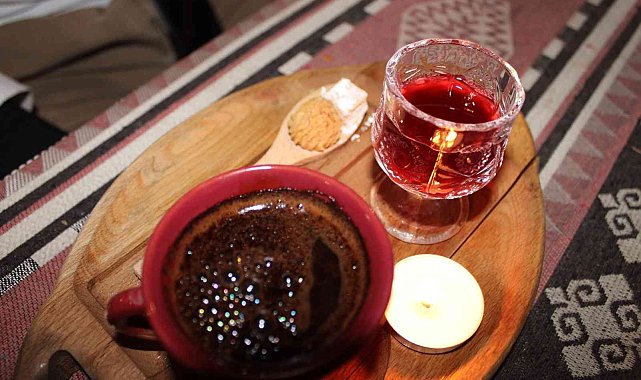Türk kahvesinin tadı Kızıl Deniz kumuyla ayrı bir lezzetli