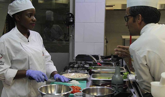 Türk mutfağı aşkı Nijeryalı Ruth&#039;u aşçı yaptı