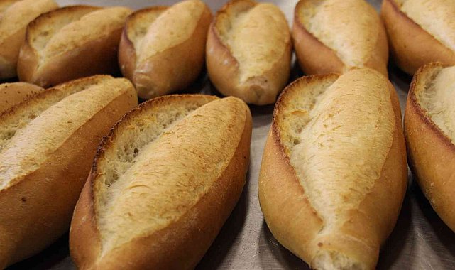 Türkiye Fırıncılar Federasyonu Başkanı: "Ülke genelinde ekmeğin kilogram fiyatı 20 liradan satılmaktadır"