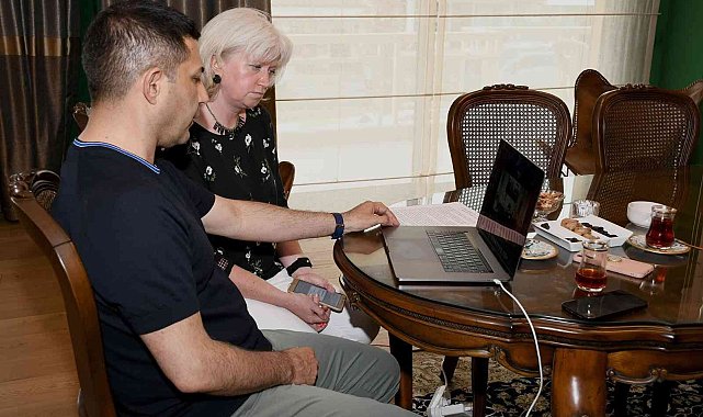 Ukraynalı çocuklar için iki belediye başkanı el ele verdi