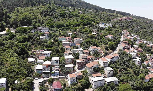 Uludağ yolunda navigasyon uçuruma sürüklüyor...Pankart ile tedbir aldılar