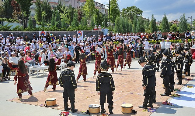 Uluslararası Bahar Çocuk Şenliği'ne büyük ilgi