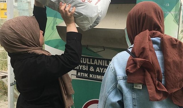 Üniversite öğrencilerinden örnek davranış