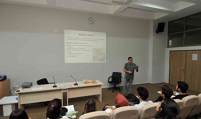 Üniversite öğrencilerine temel ve ilk yardım kursu verildi