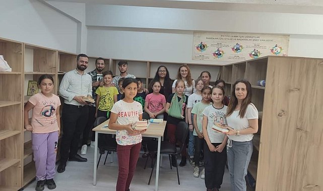 Üniversitelilerden kardeşlerine anlamlı hediye