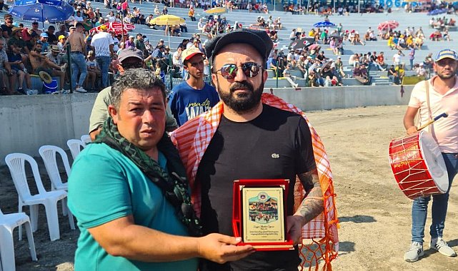 Ünlü Galerici Özcan, Yörük Kültürü'nün yaşaması için ağa oldu