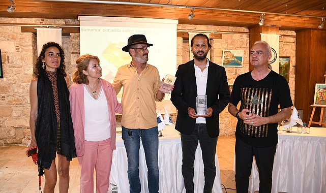 Ünlü Mikolog Jilber Barutçiyan Kuşadası Sokak Festivali'ne konuk oldu