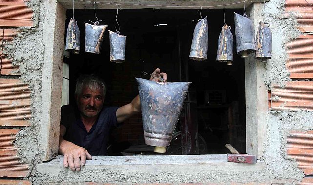 Unutulmaya yüz tutmuş &#039;Kelek&#039; sanatı onun ellerinde canlanıyor