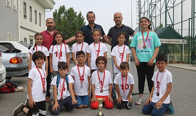 Unutulmaya yüz tutmuş oyunlarla doyasıya eğlendiler