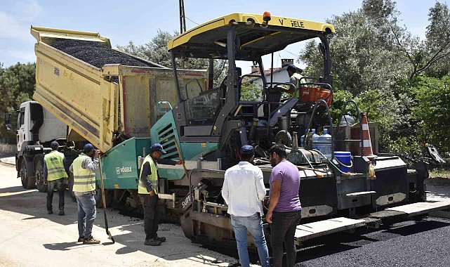 Urla Belediyesi kentte asfaltlama çalışmalarına hız verdi
