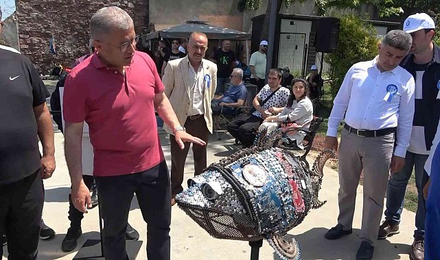 Üsküdar'da denizde ve karada çevre temizliği
