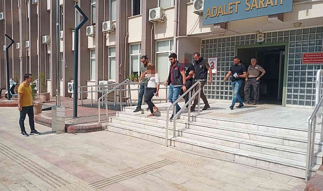 Uyuşturucu taciri çift yakalandı