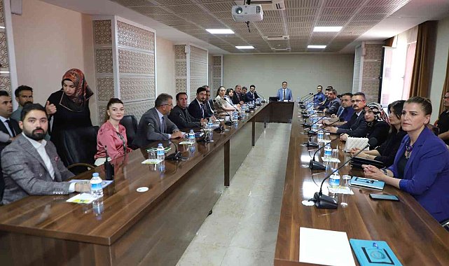 Vali Akbıyık: &quot;Kadınlara yönelik projelerimiz var&quot;