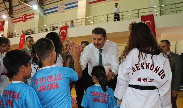 Vali Ayhan gençleri yaz kurslarına davet etti