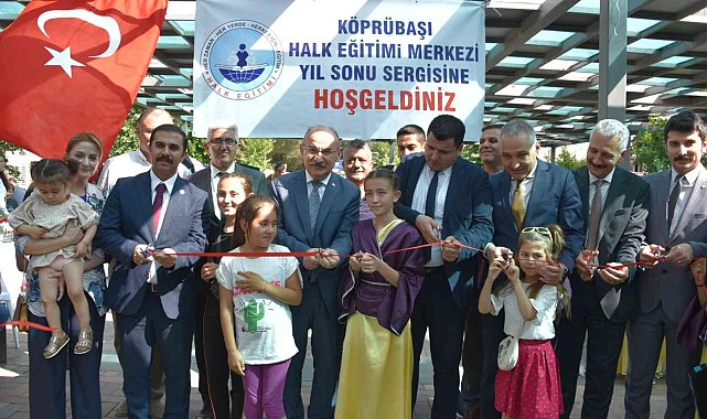 Vali Karadeniz, Köprübaşı Çilek Festivaline katıldı