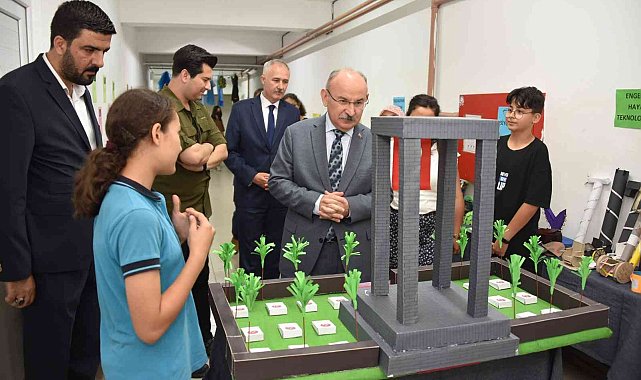 Vali Karadeniz okullarda incelemelerde bulundu