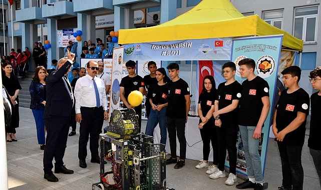 Vali Pahlivan, Özel Şişecam Mesleki ve Teknik Anadolu Lisesi&#039;nde incelemelerde bulundu