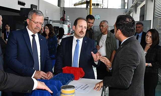 Vali Pehlivan, Model Fabrika ve İnovasyon Merkezinde incelemelerde bulundu