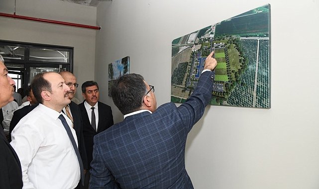 Vali Pehlivan'dan Mersin Agropark'ta inceleme