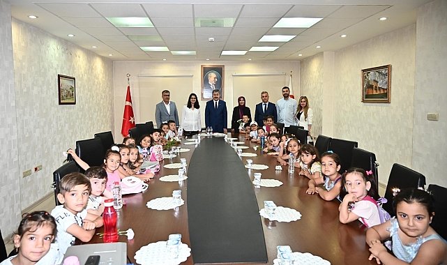 Vali Yılmaz, minik öğrencileri misafir etti