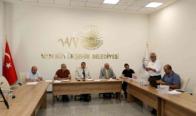 Van Büyükşehir&#039;in alacağı 90 mevsimlik işçinin kurası çekildi