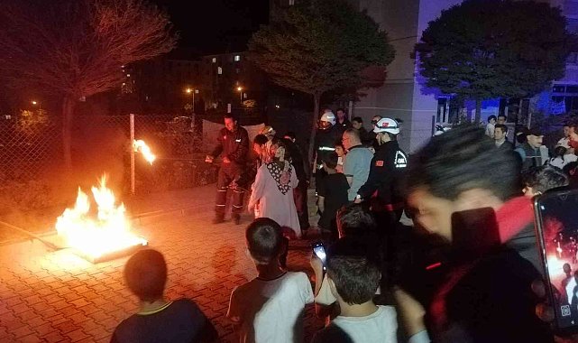 Van'da bina tahliye ve yangın söndürme tatbikatı