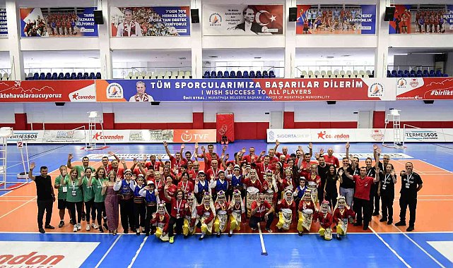 Veteranlar Badminton Şenliği başladı