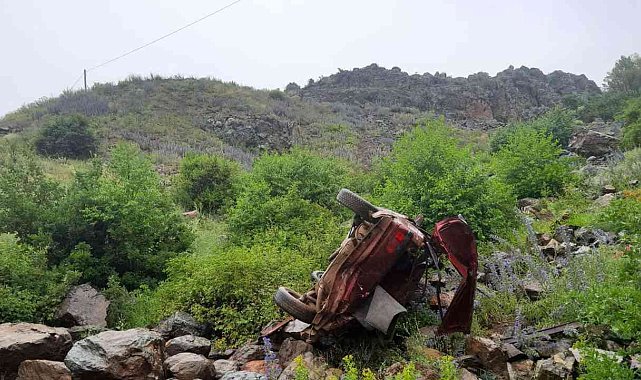 Viraja hızlı giren otomobil 80 metrelik uçuruma yuvarlandı: 1 ölü