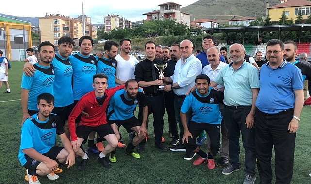 Yahyalı Kaymakamlığı Kurumlar Arası Futbol Turnuvası Sona Erdi