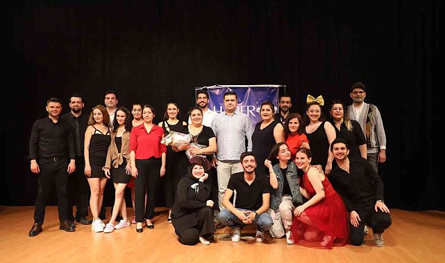 Yakından kumanda izleyicilerden tam not aldı