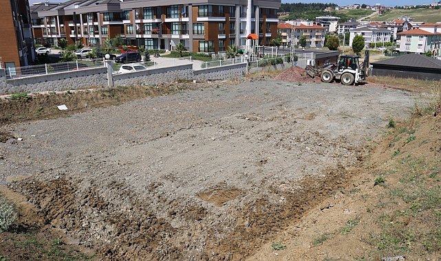 Yalova'da yeni çocuk parkları ve spor alanları yapıyor