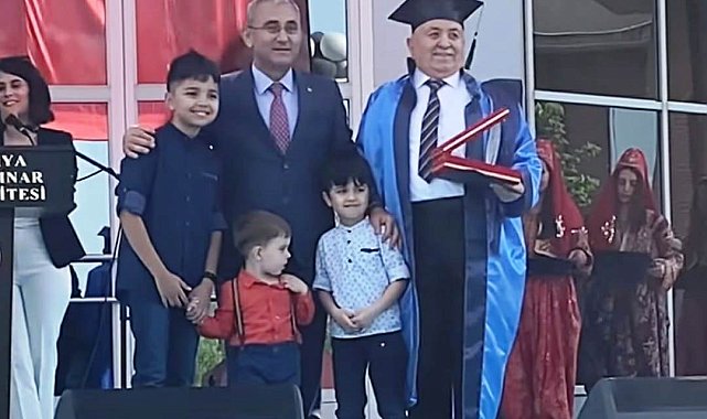 Yarım bıraktığı üniversiteyi 63 yaşında bitirdi