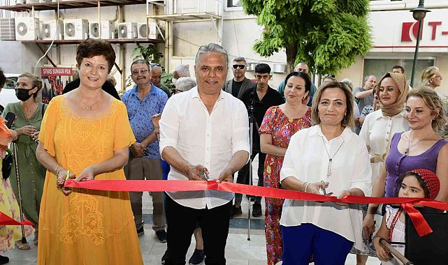 Yaşam malzemesi keçe, sanatçıların elinde sanata dönüştü