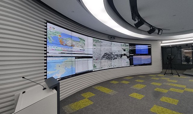 Yaşanan orman yangınları Yangın Yönetim Merkezinden takip ediliyor