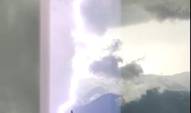 Yaylada yıldırım düşme anı kamerada