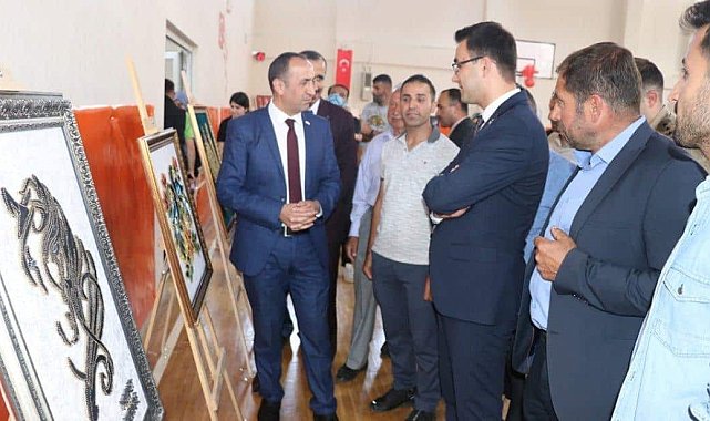 Yedisu'da yıl sonu sergisi