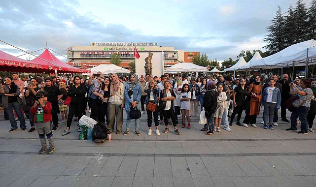 Yenimahalleliler &quot;Yaza Merhaba&quot; konserinde