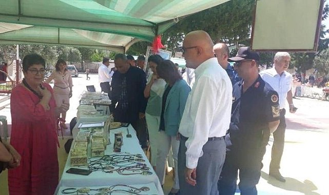 Yenipazar'da Halk Eğitim Merkezi Müdürlüğü yıl sonu sergisi açıldı