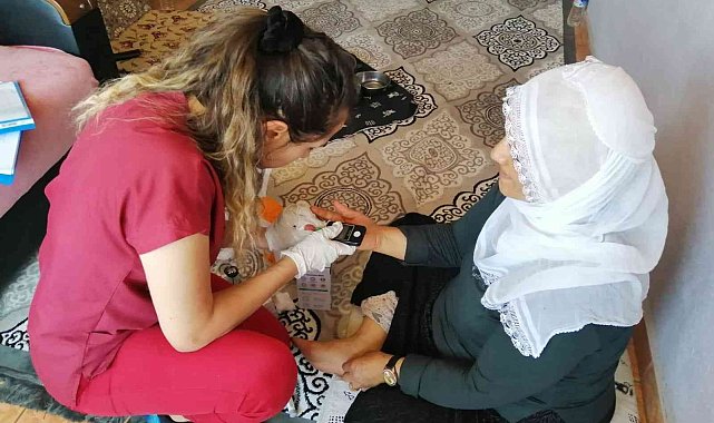 Yenişehir Belediyesinin evde bakım hizmetleri devam ediyor