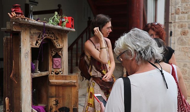 Yerel Harikalar Dolabı AKS Kaleiçi Evi&#039;nde açıldı
