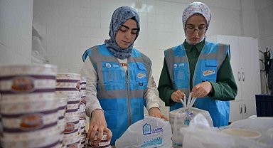 Yıldırım Belediyesi'nden ihtiyaç sahiplerine sıcak yemek