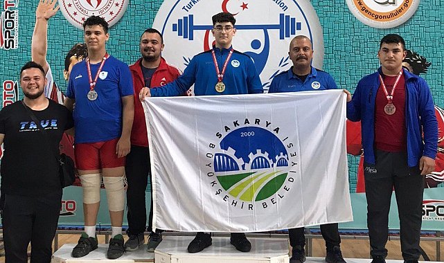 Yıldızlar halter şampiyonu Büyükşehir'den