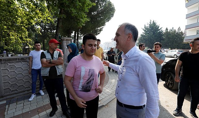 YKS'ye giren öğrencilere kahve, çay ve su ikramı