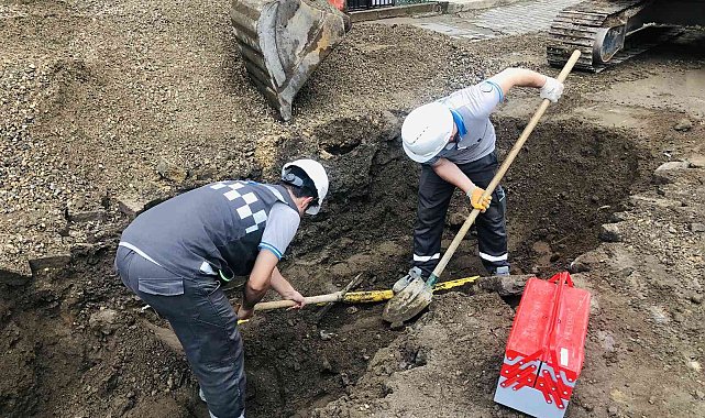 Yol çalışmasında doğalgaz borusu patladı